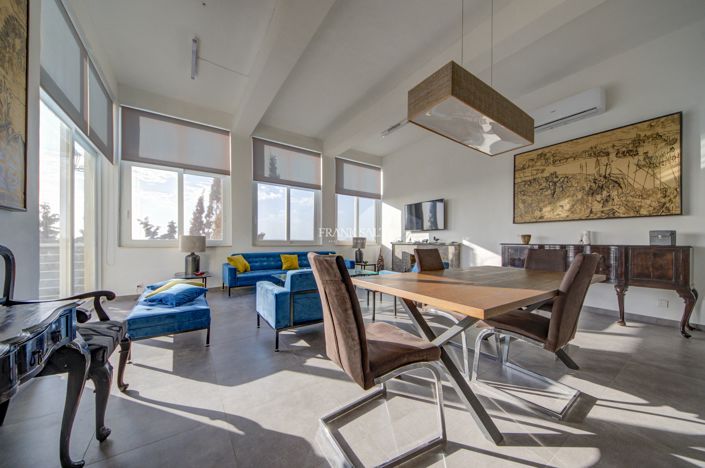 Image No.6-3 Bed Property for sale