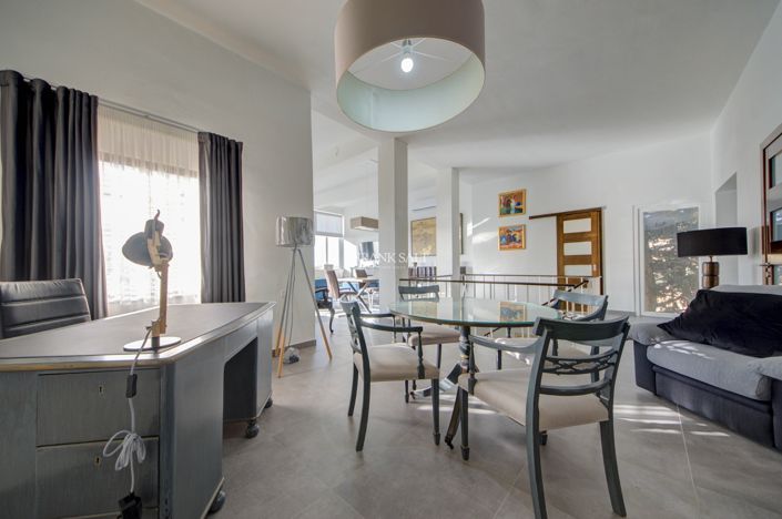 Image No.7-3 Bed Property for sale