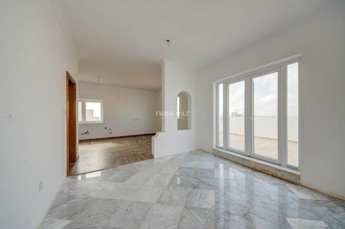 Image No.10-Propriété de 2 chambres à vendre à Sliema