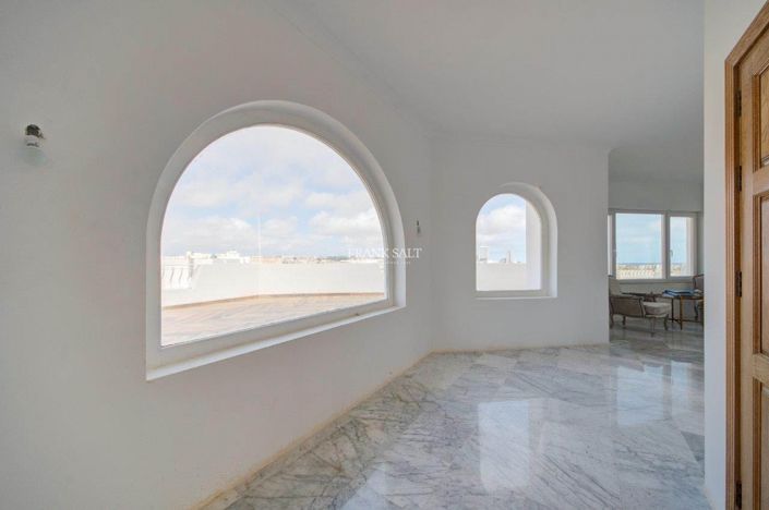 Image No.16-2 Bed Property for sale