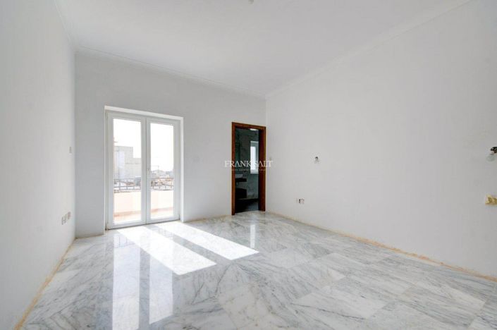 Image No.17-2 Bed Property for sale