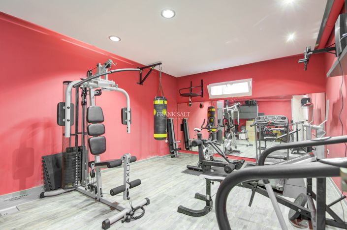 Image No.16-3 Bed Property for sale