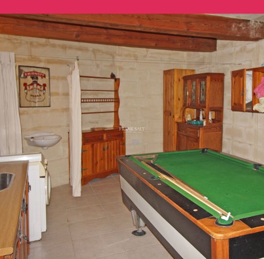 Image No.11-3 Bed Property for sale