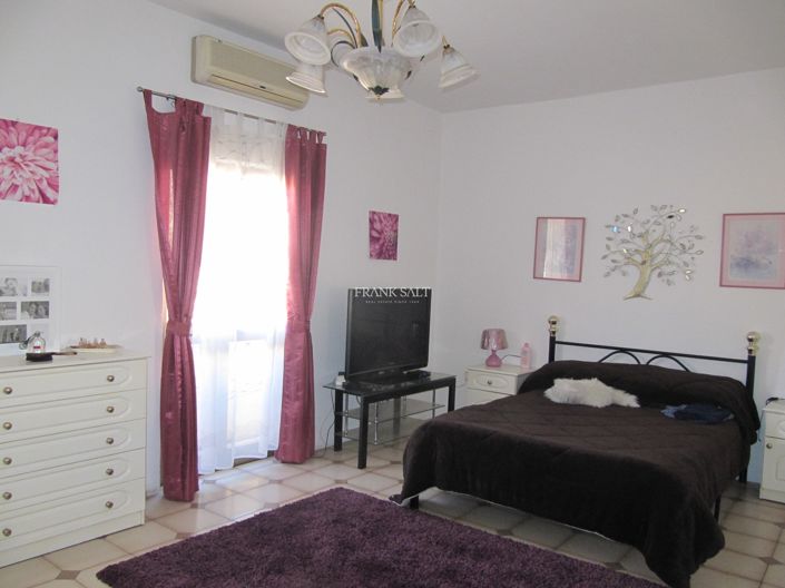 Image No.4-Propriété de 3 chambres à vendre à Fgura