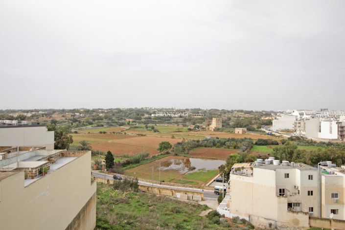 Image No.4-3 Bed Property for sale