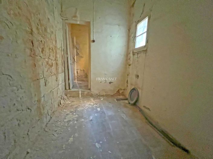 Image No.8-Propriété de 2 chambres à vendre à Qormi