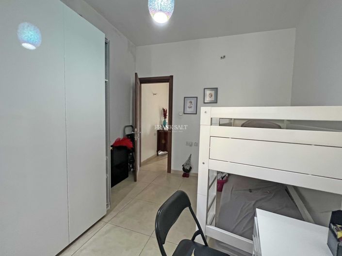 Image No.12-2 Bed Property for sale