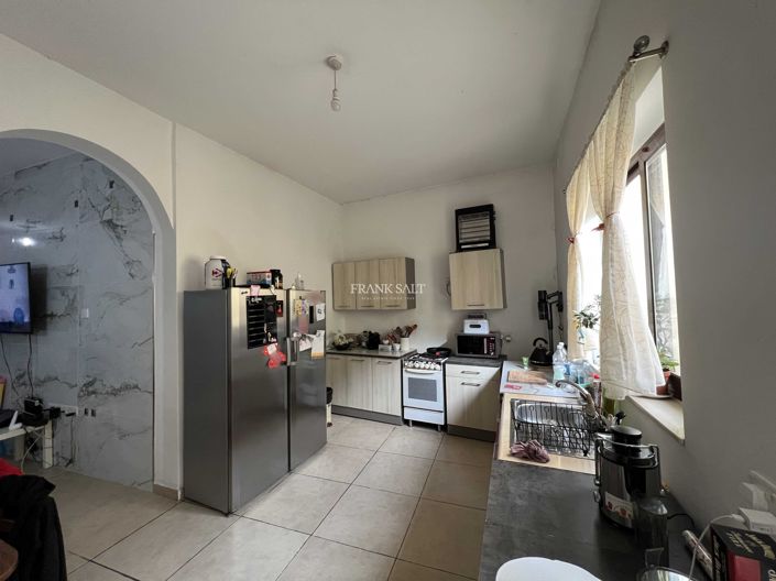Image No.2-Propriété de 2 chambres à vendre à Luqa