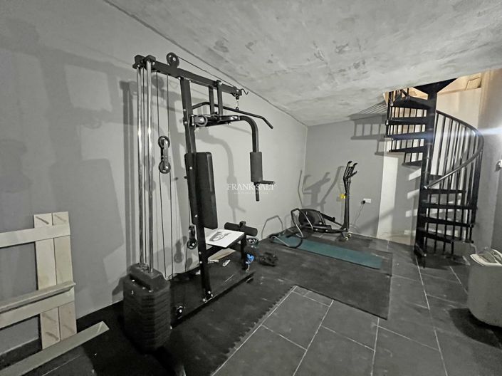 Image No.6-Propriété de 2 chambres à vendre à Luqa