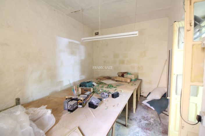 Image No.7-2 Bed Property for sale