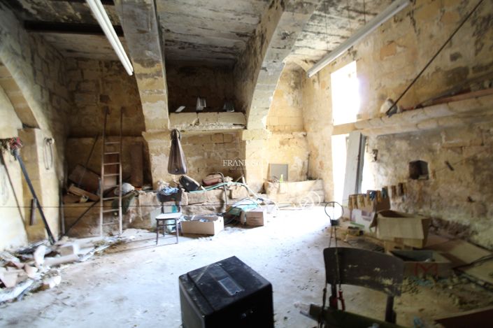 Image No.8-2 Bed Property for sale