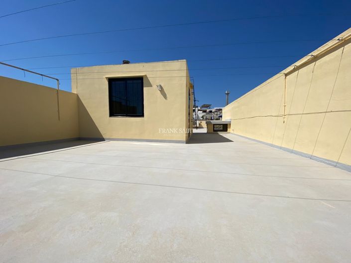 Image No.2-3 Bed Property for sale