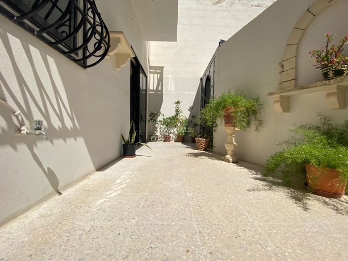 Image No.3-3 Bed Property for sale