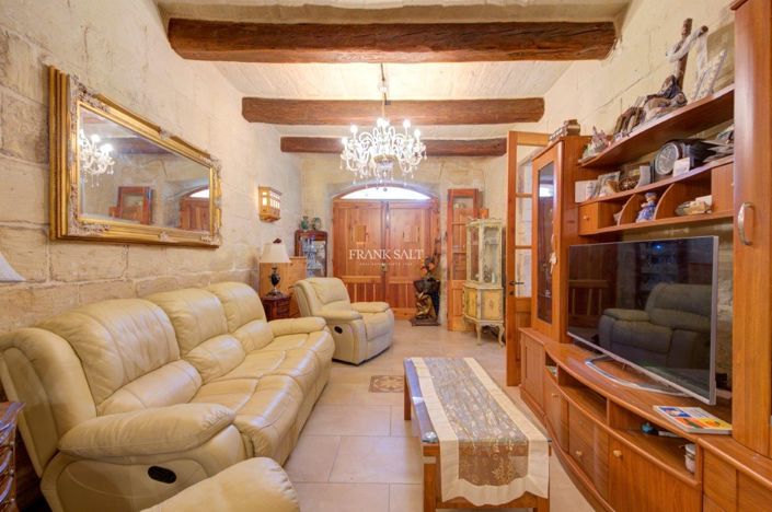 Image No.4-Propriété de 4 chambres à vendre à Qormi