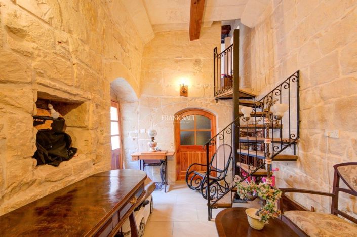 Image No.8-Propriété de 4 chambres à vendre à Qormi