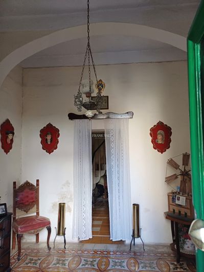 Image No.4-4 Bed Property for sale