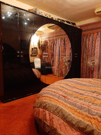 Image No.3-3 Bed Property for sale