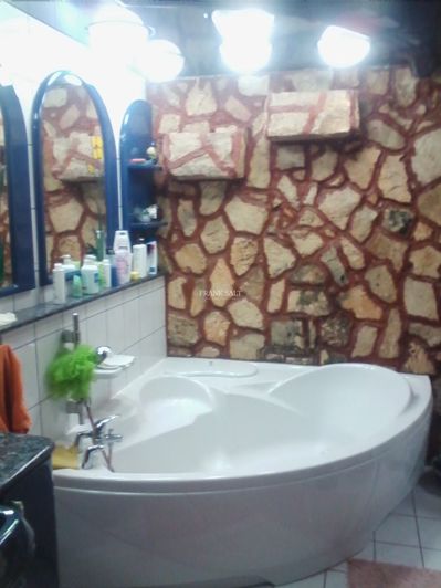 Image No.5-3 Bed Property for sale