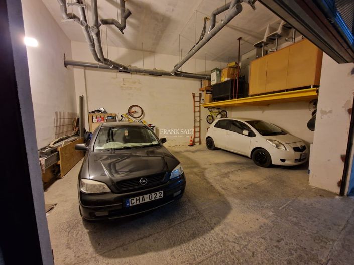 Image No.22-4 Bed Property for sale