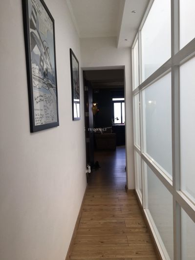 Image No.12-3 Bed Property for sale