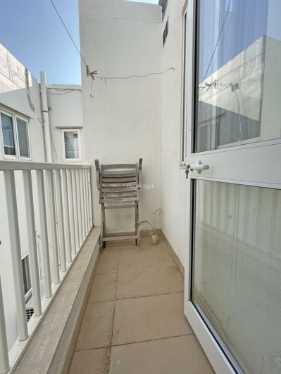 Image No.10-3 Bed Property for sale