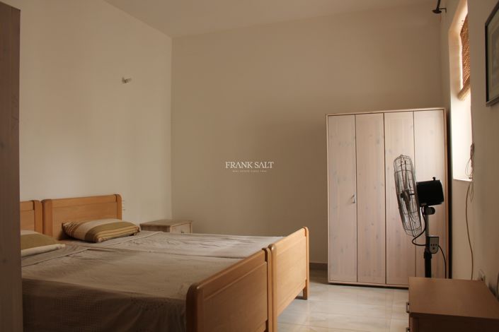 Image No.5-3 Bed Property for sale