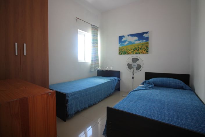 Image No.18-2 Bed Property for sale