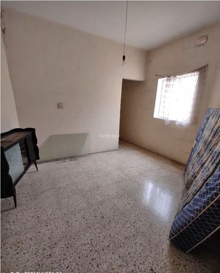 Image No.12-Propriété de 5 chambres à vendre à Qormi