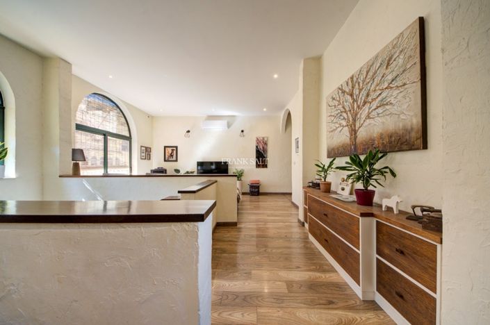 Image No.7-3 Bed Property for sale