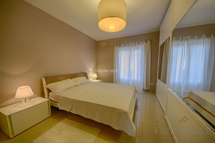 Image No.13-3 Bed Property for sale