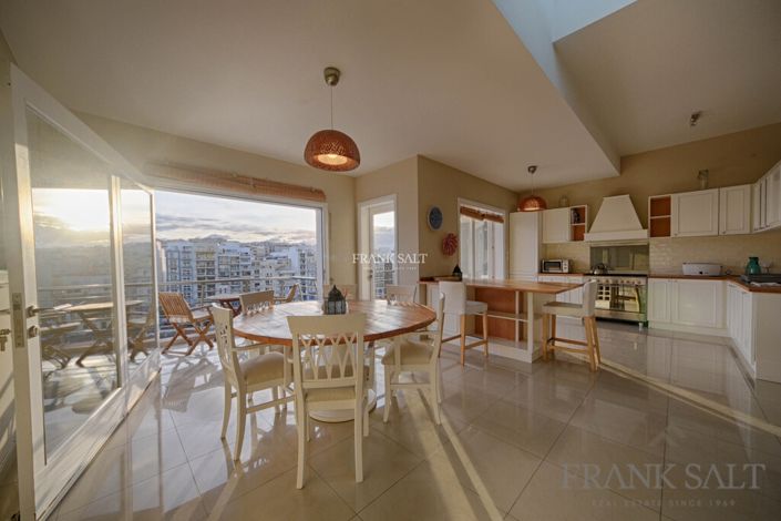 Image No.3-3 Bed Property for sale