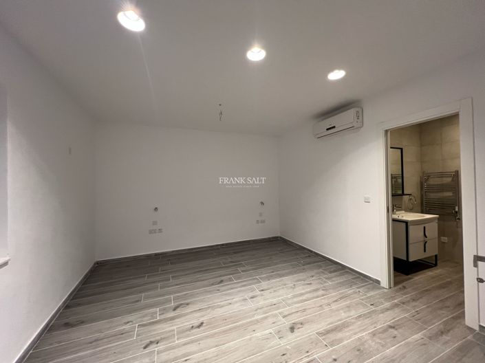 Image No.2-2 Bed Property for sale