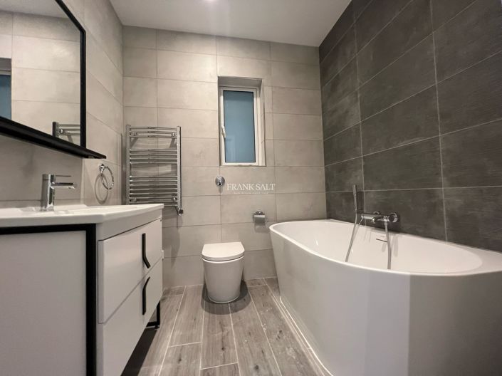 Image No.9-2 Bed Property for sale