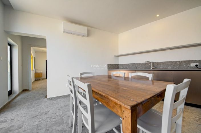 Image No.16-3 Bed Property for sale