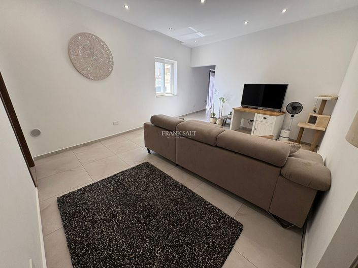 Image No.4-3 Bed Property for sale