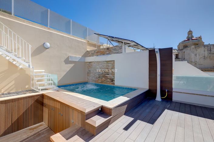 Image No.16-4 Bed Property for sale