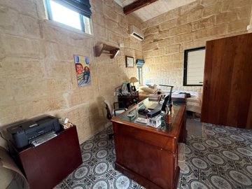 1 - Gozo, Property