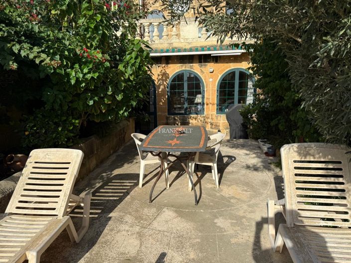 Image No.18-3 Bed Property for sale