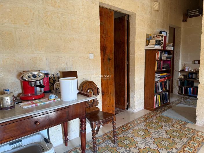 Image No.21-3 Bed Property for sale