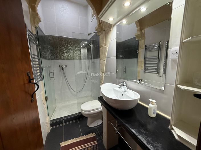 Image No.7-3 Bed Property for sale