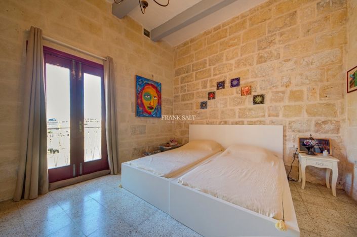 Image No.16-2 Bed Property for sale