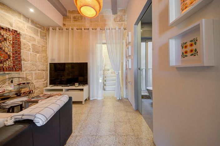 Image No.20-2 Bed Property for sale