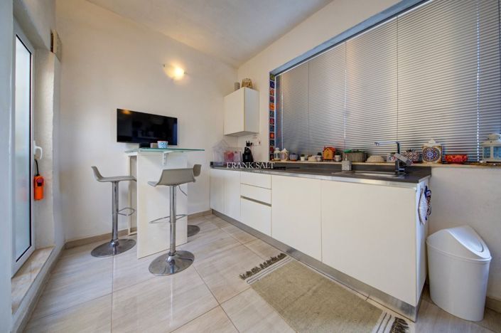 Image No.27-2 Bed Property for sale