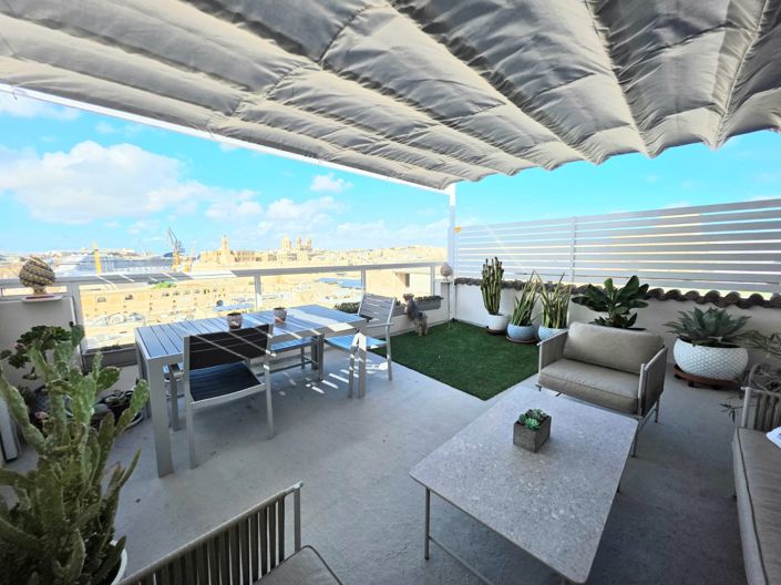 Image No.32-2 Bed Property for sale