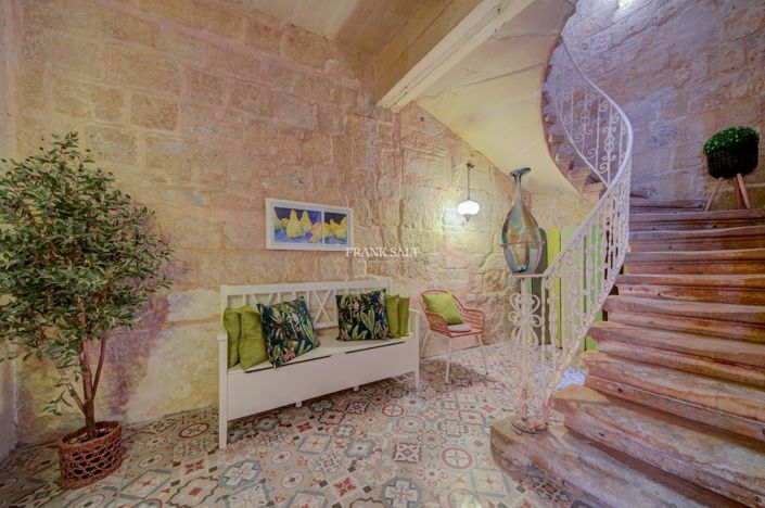 Image No.5-2 Bed Property for sale