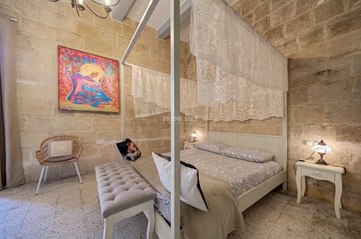 Image No.6-2 Bed Property for sale