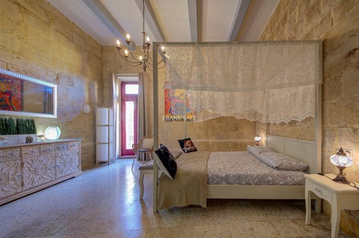 Image No.7-2 Bed Property for sale