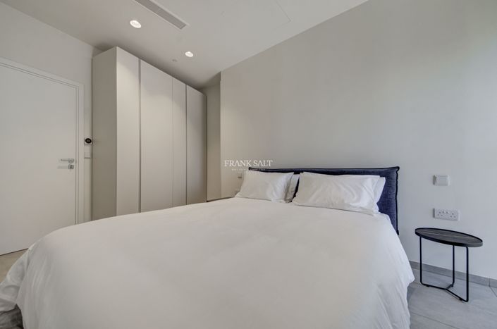 Image No.15-2 Bed Property for sale