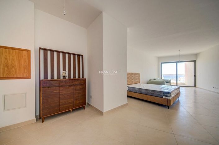 Image No.11-1 Bed Property for sale