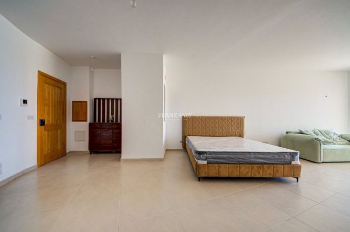 Image No.15-1 Bed Property for sale